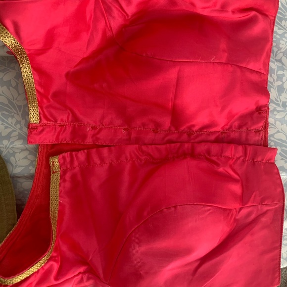 Saree with blouse size 38 expandable to 44 - Picture 10 of 10